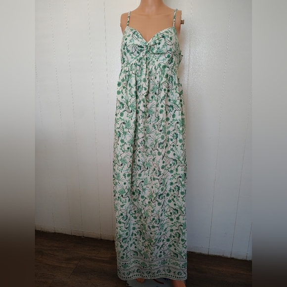 Forever 21 Dresses & Skirts - Forever 21 Green Floral Maxi Dress Size M